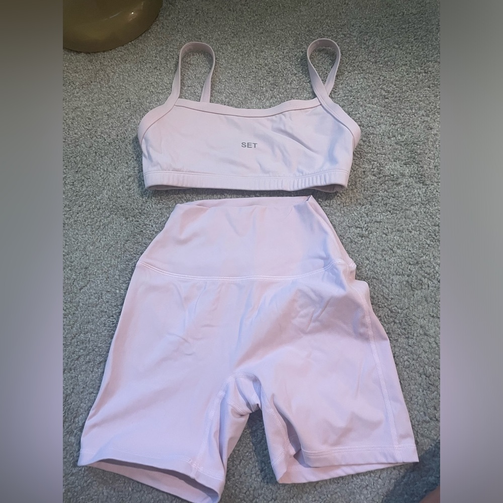 set active set in light pink!